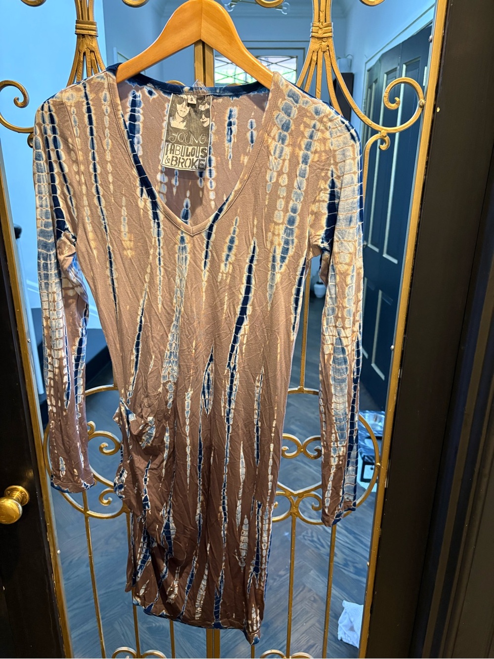 Fabulous & Broke Brown Tie-Dye snakeV-Neck Dress small gathering on side